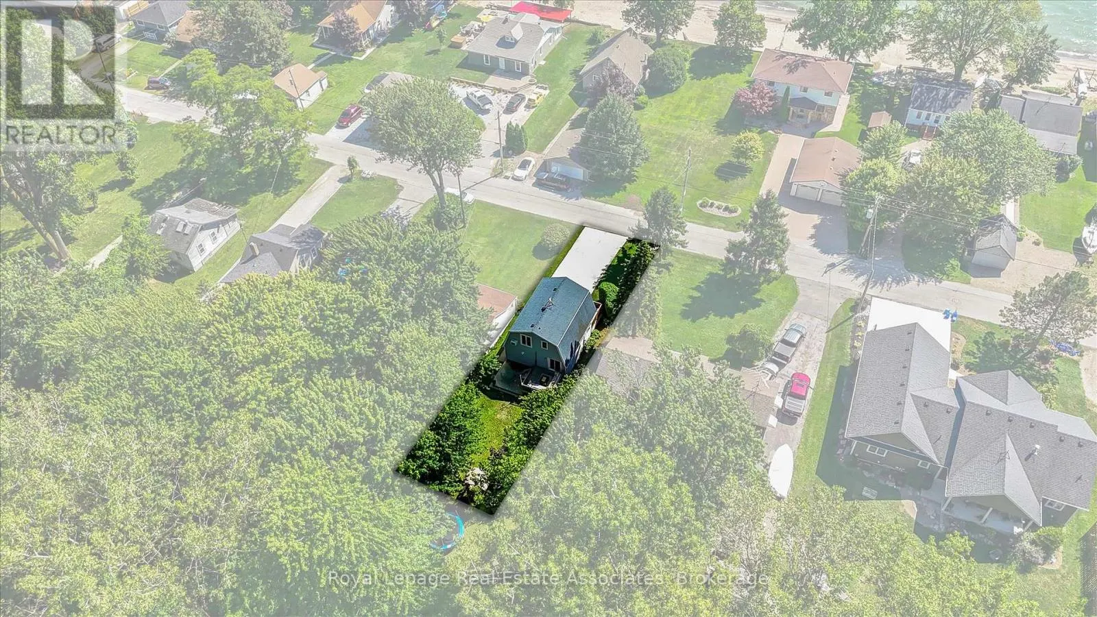 374 LAKEWOOD DRIVE N