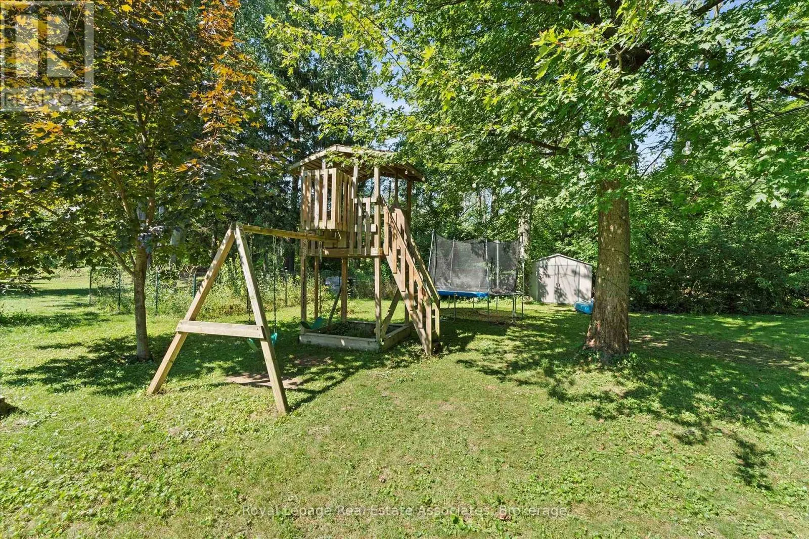 374 LAKEWOOD DRIVE N
