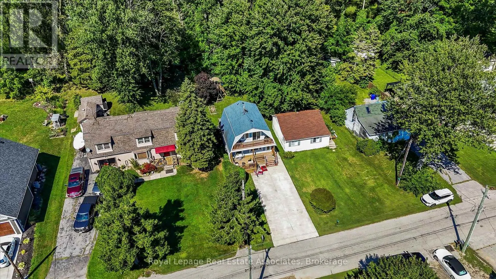 374 LAKEWOOD DRIVE N