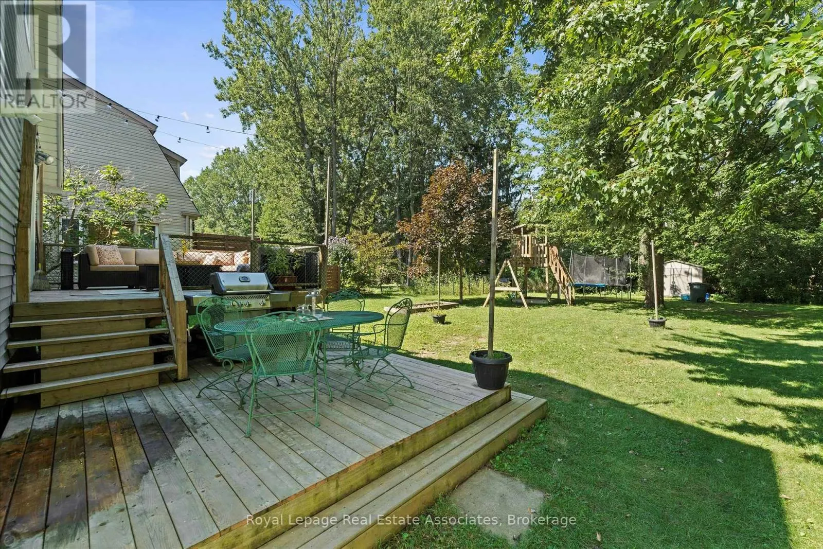 374 LAKEWOOD DRIVE N