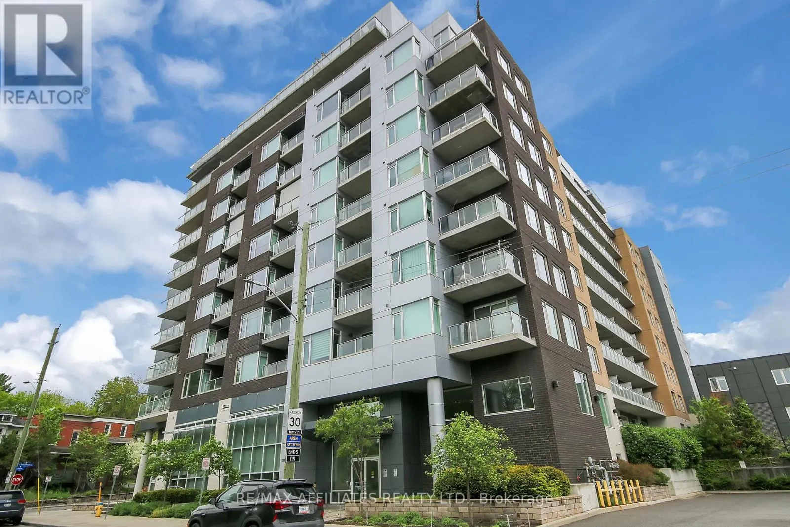 310-B - 7 MARQUETTE AVENUE