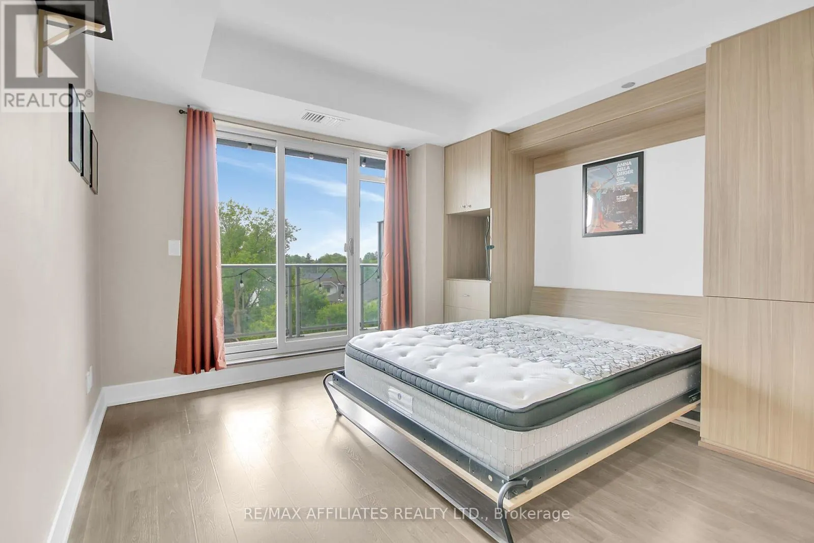 310-B - 7 MARQUETTE AVENUE