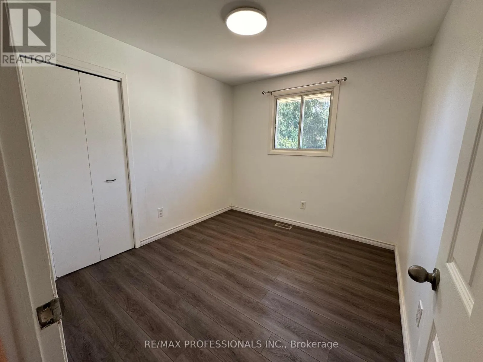 UPPER - 10 CINDY DRIVE