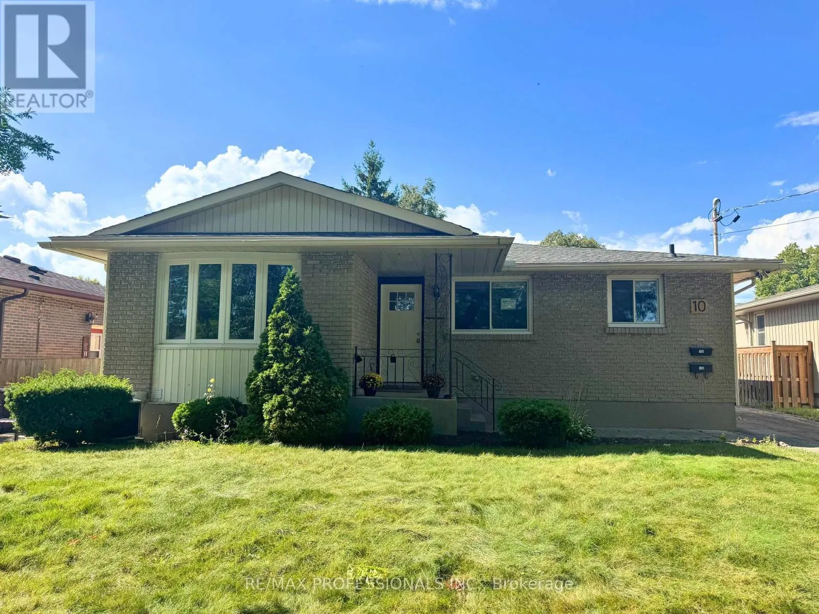 UPPER - 10 CINDY DRIVE