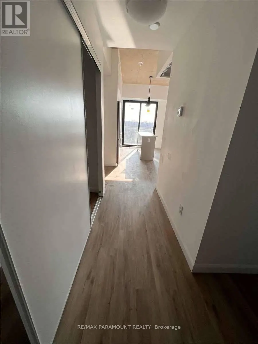 608 - 7 ERIE AVENUE