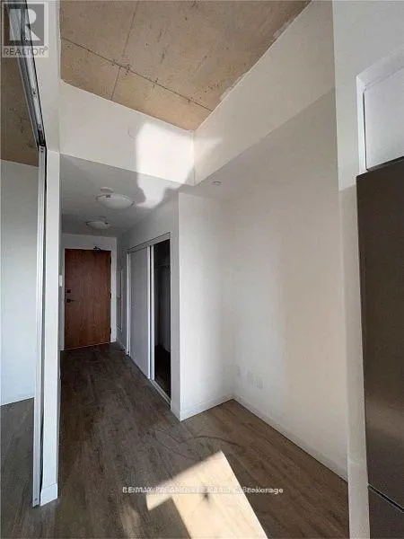608 - 7 ERIE AVENUE