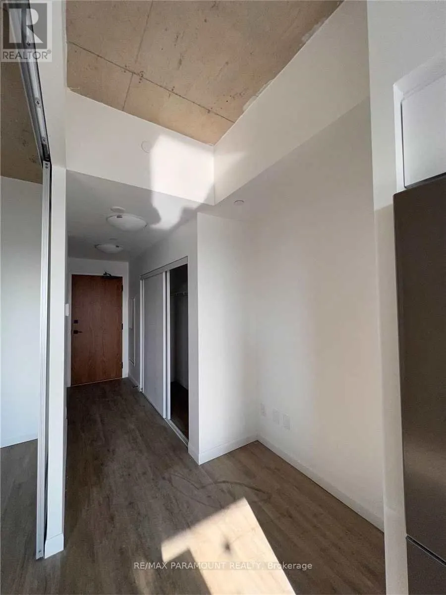 608 - 7 ERIE AVENUE