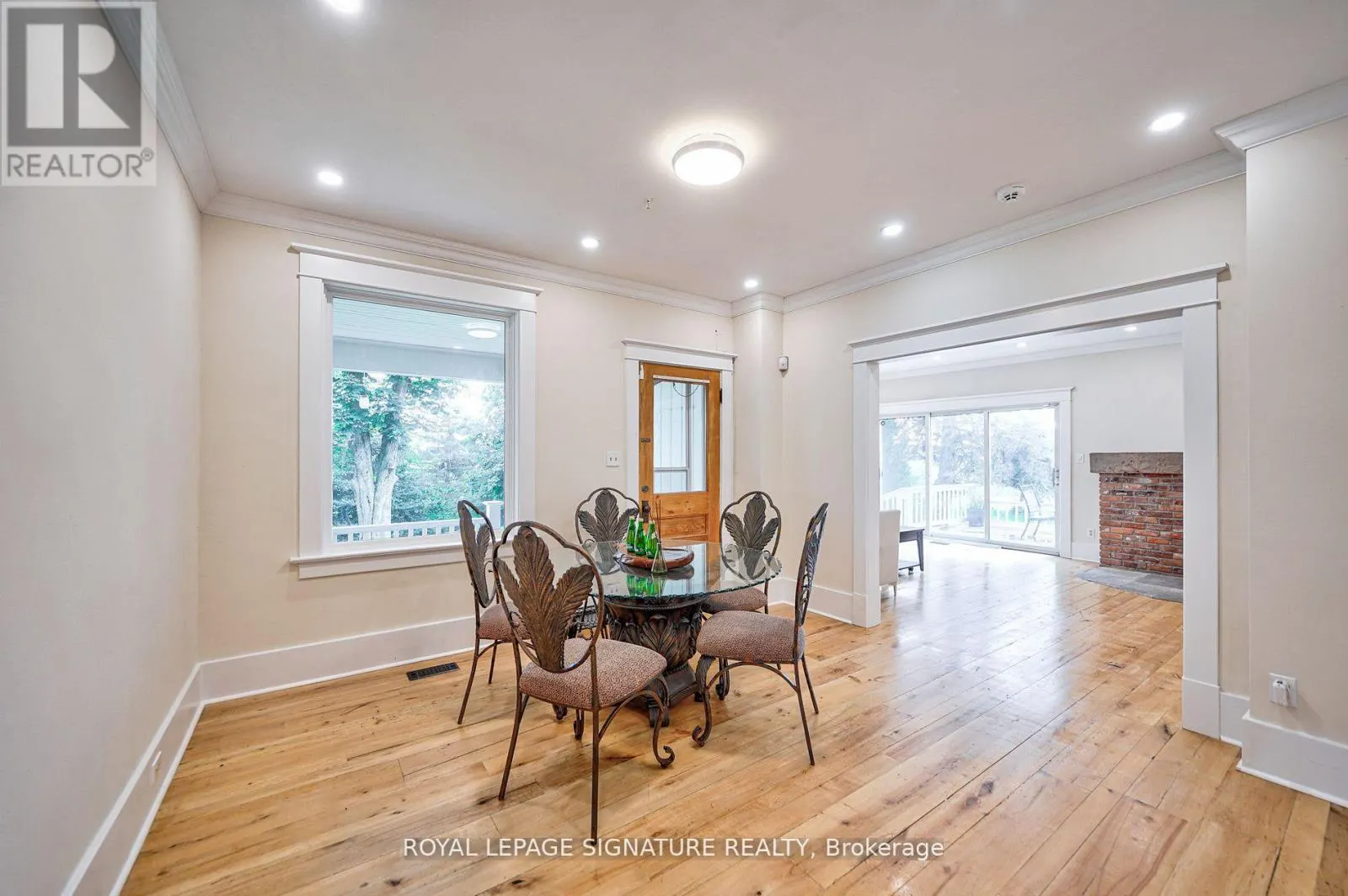 424 8TH CONCESSION ROAD E