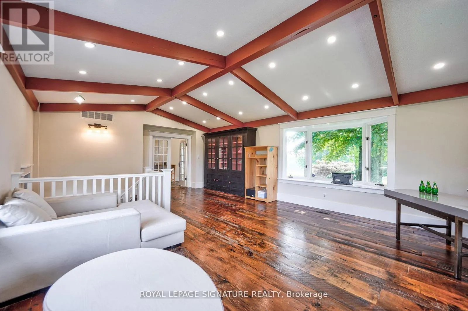 424 8TH CONCESSION ROAD E