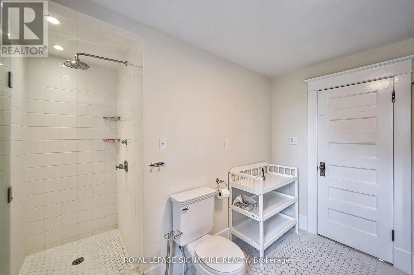 424 8TH CONCESSION ROAD E