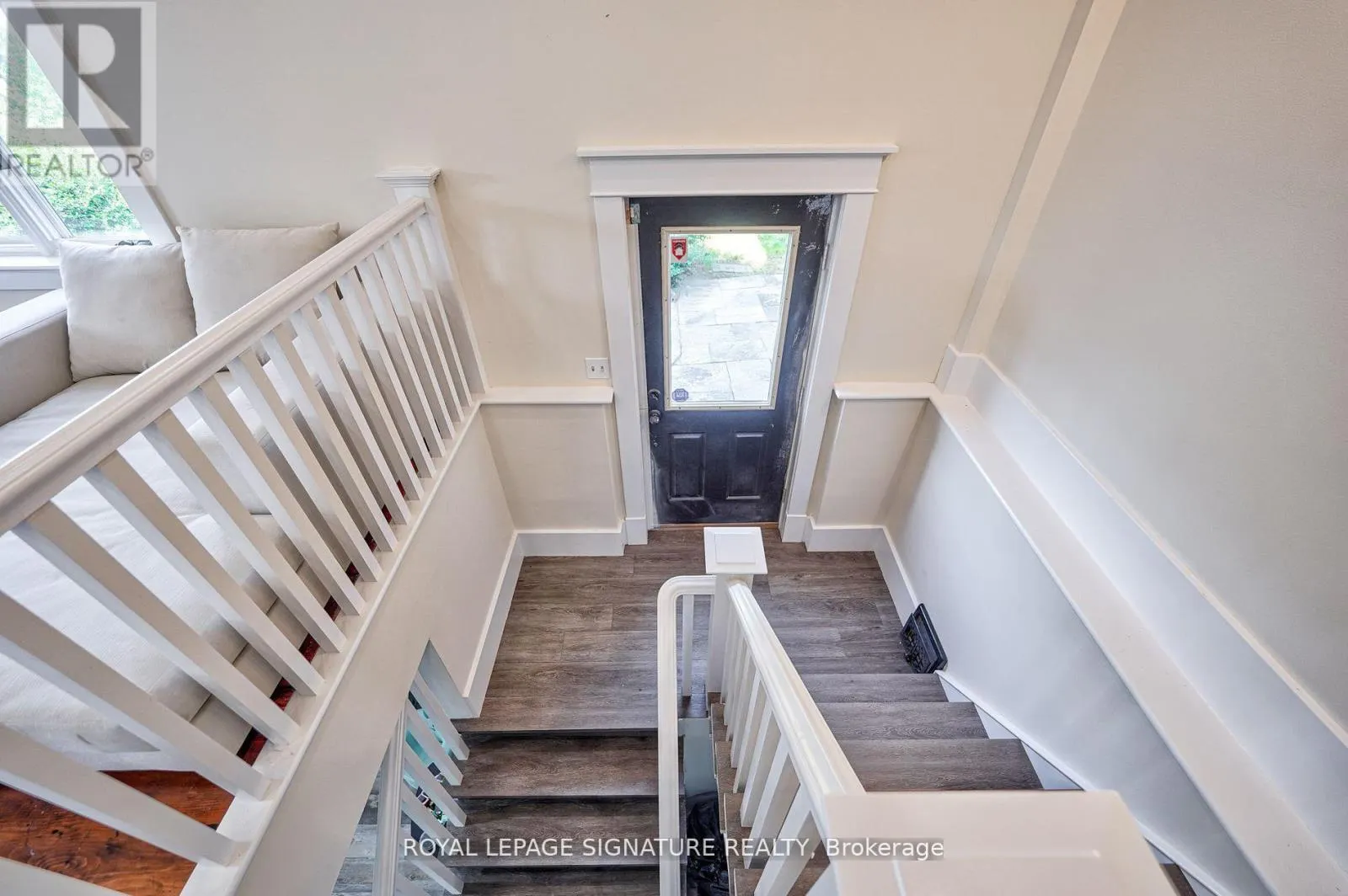 424 8TH CONCESSION ROAD E