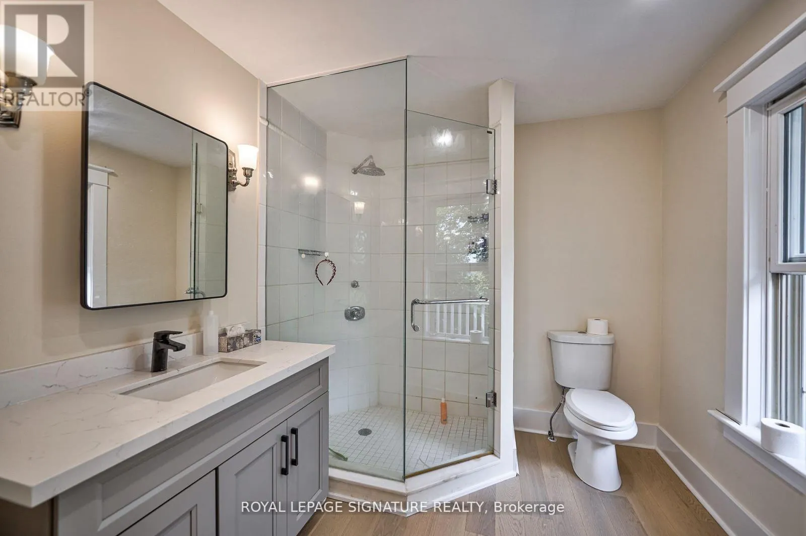 424 8TH CONCESSION ROAD E