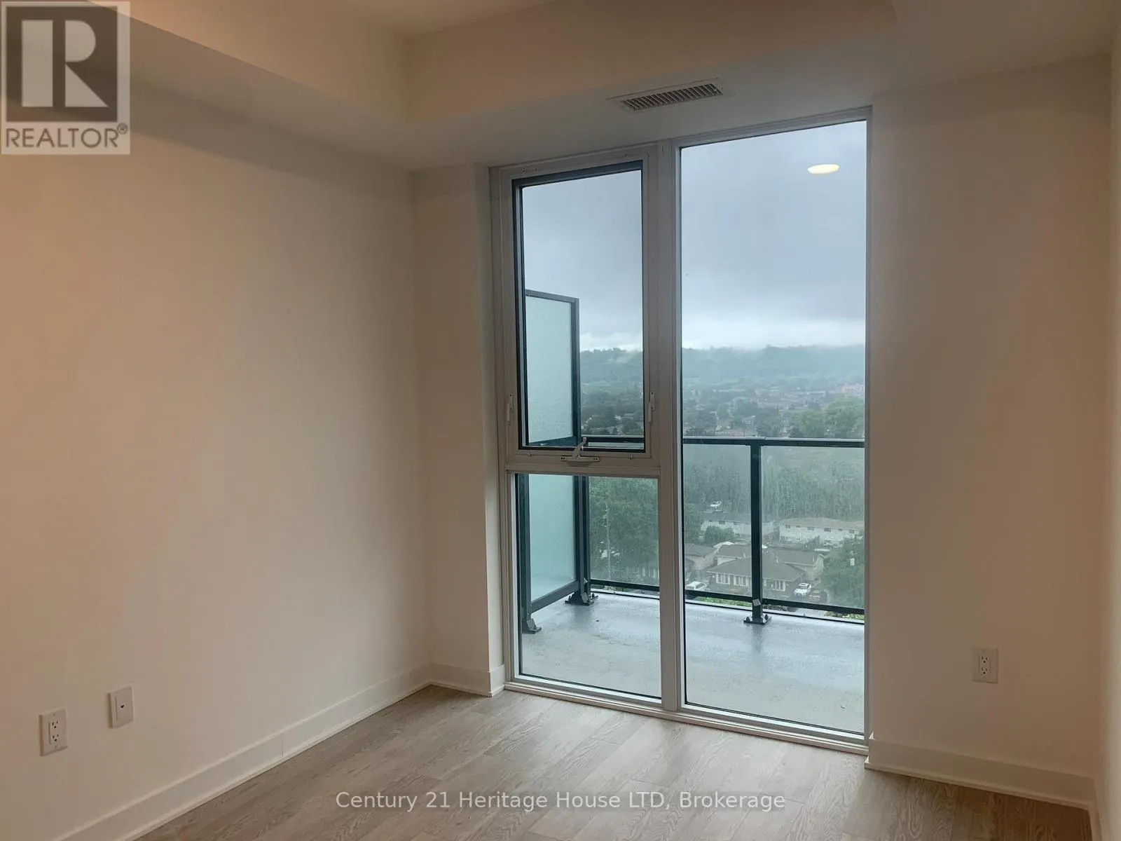 1105 - 2782 BARTON STREET, #1105