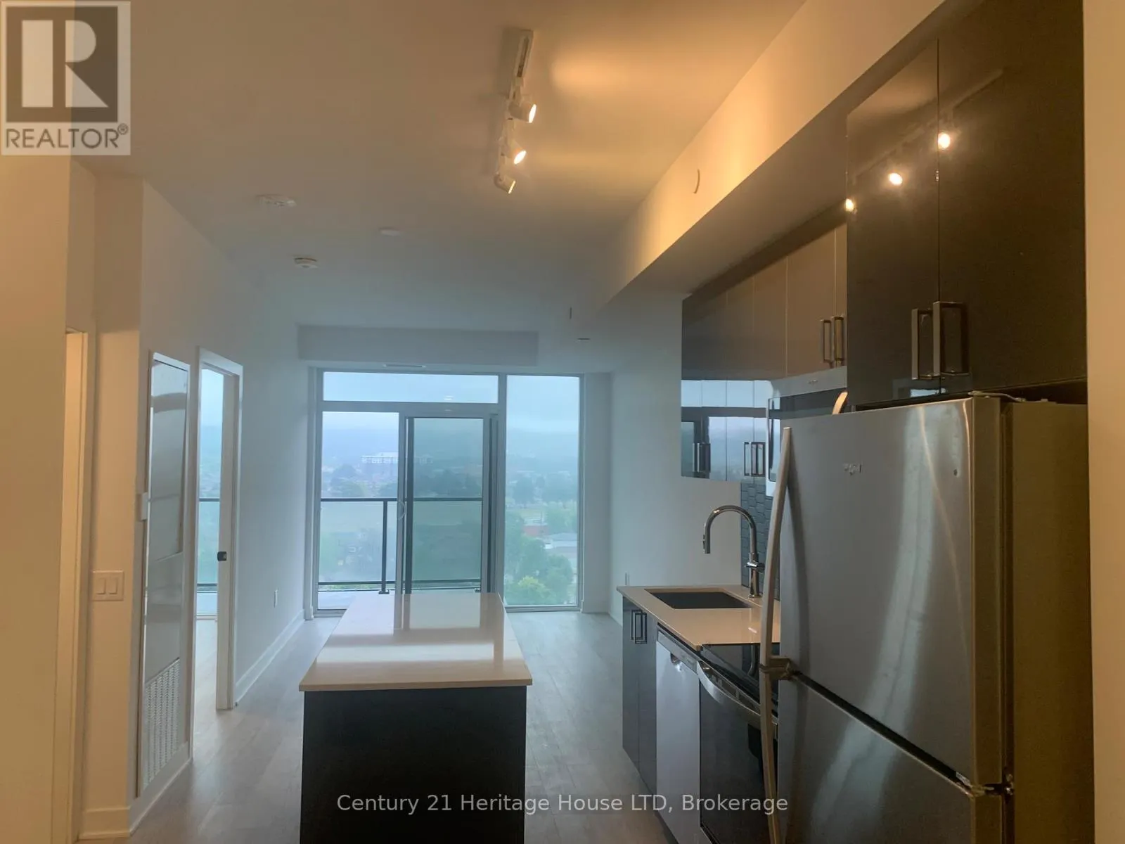 1105 - 2782 BARTON STREET, #1105