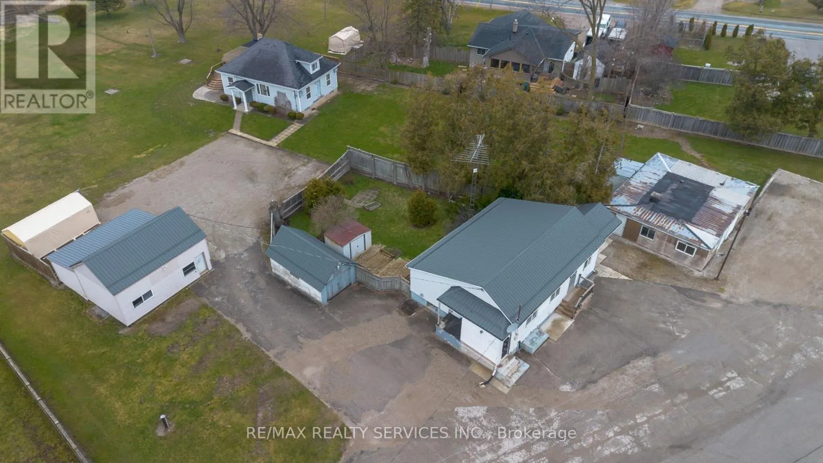754328 HWY 53 ROAD