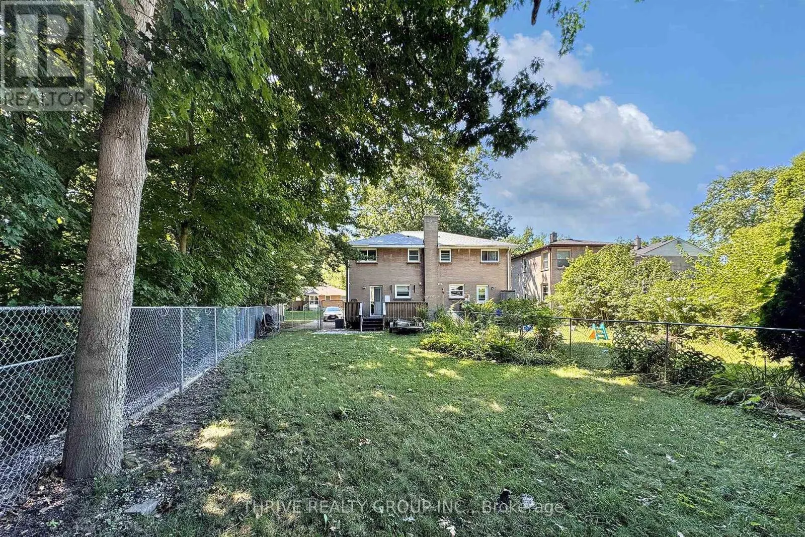 201 BARRY PLACE
