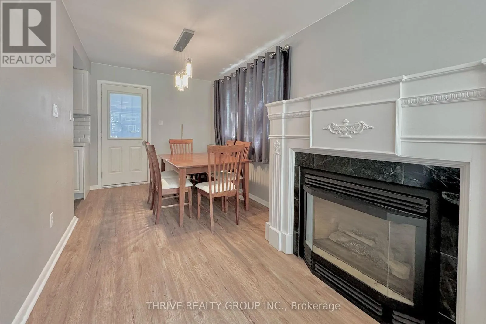 201 BARRY PLACE