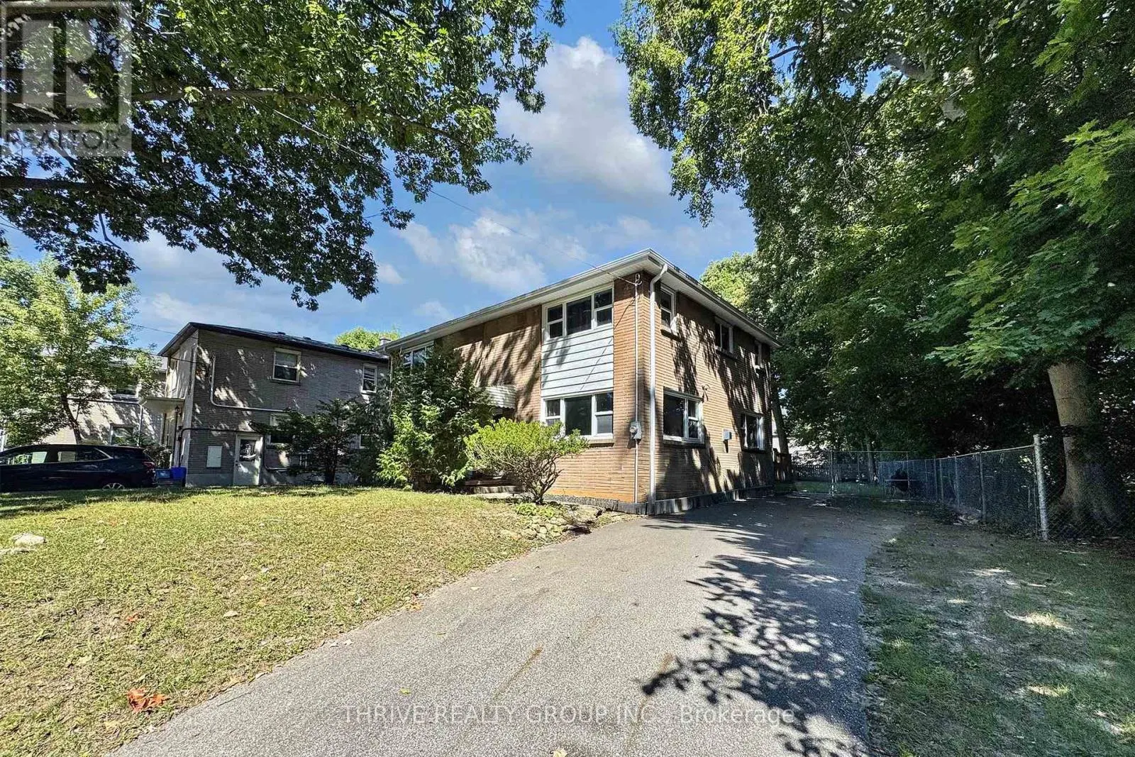 201 BARRY PLACE