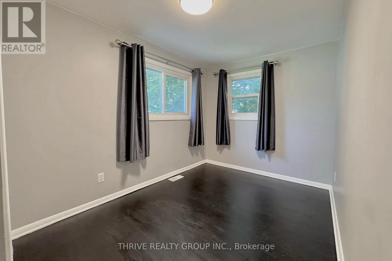 201 BARRY PLACE
