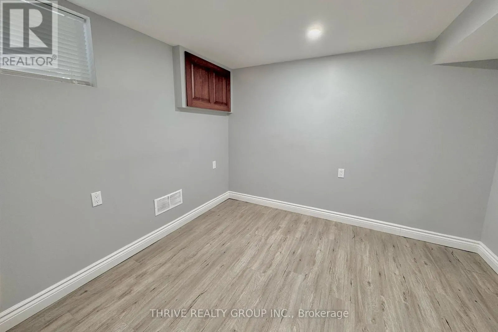 201 BARRY PLACE