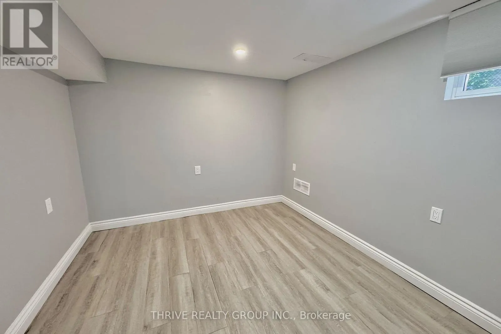 201 BARRY PLACE