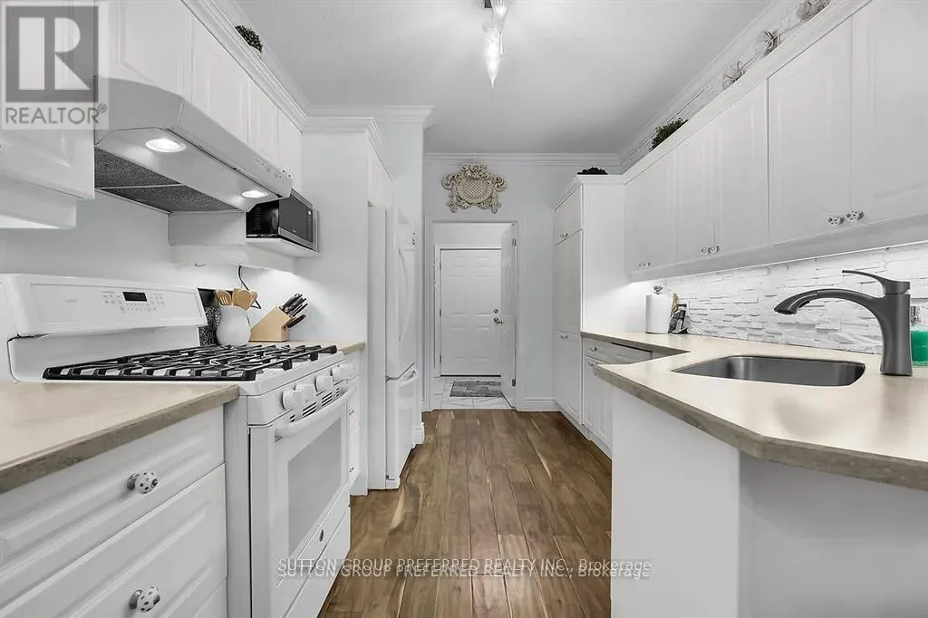 6 - 398 OLD RIVERSIDE DRIVE, #6