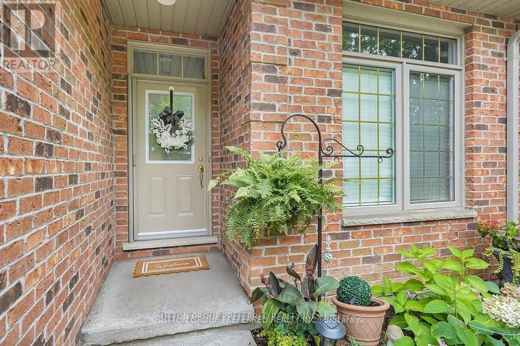 6 - 398 OLD RIVERSIDE DRIVE, #6