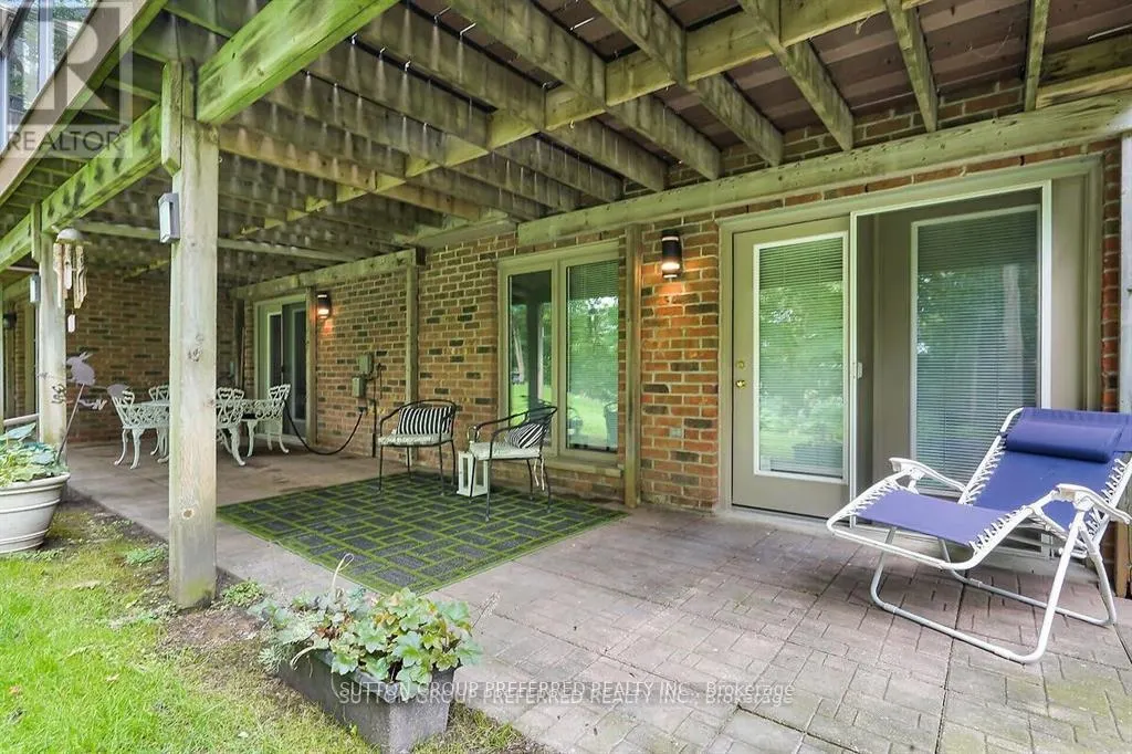 6 - 398 OLD RIVERSIDE DRIVE, #6