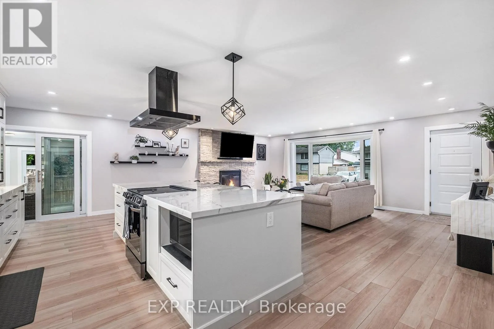 3 ST REMY DRIVE