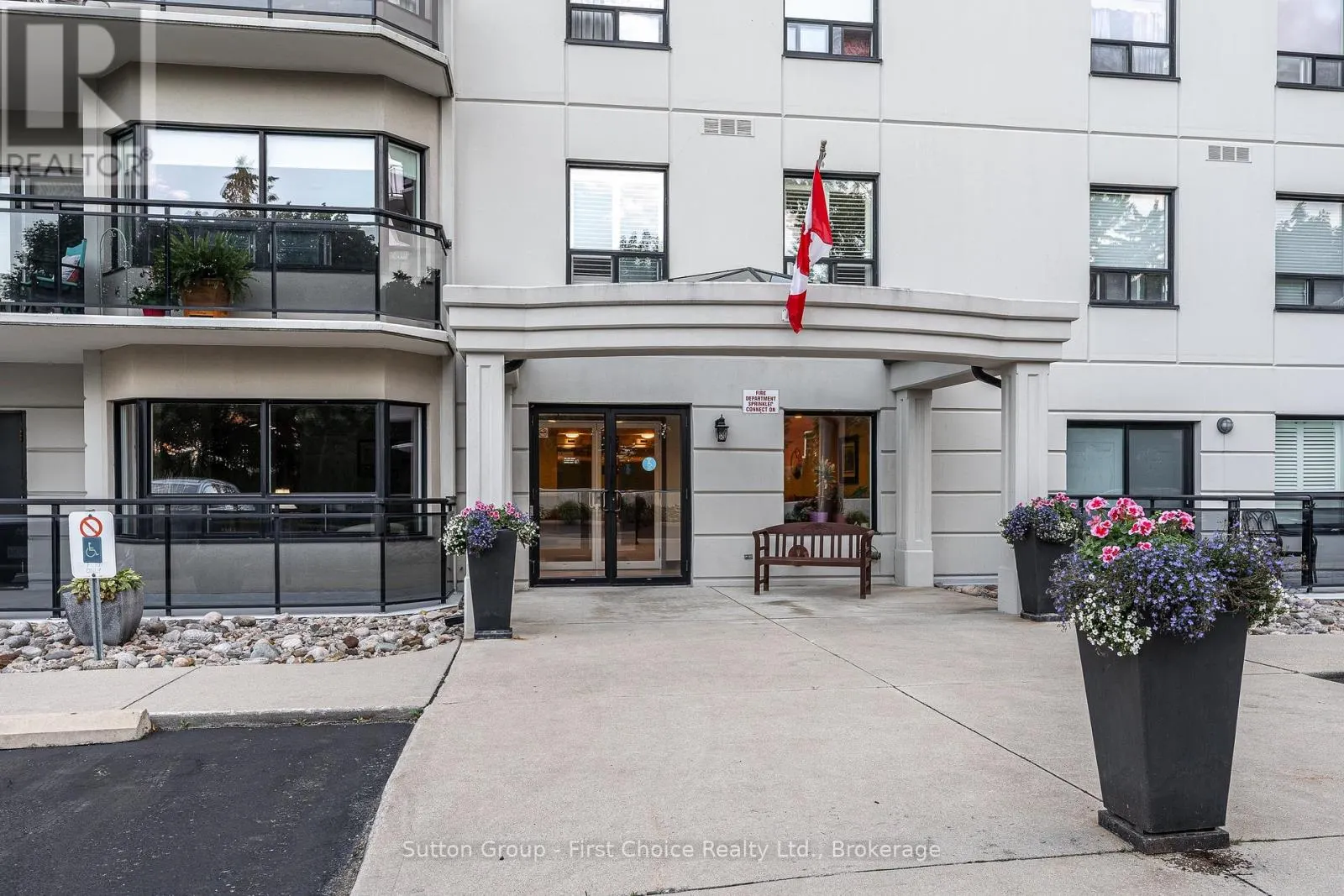 206 - 160 ROMEO STREET, #206