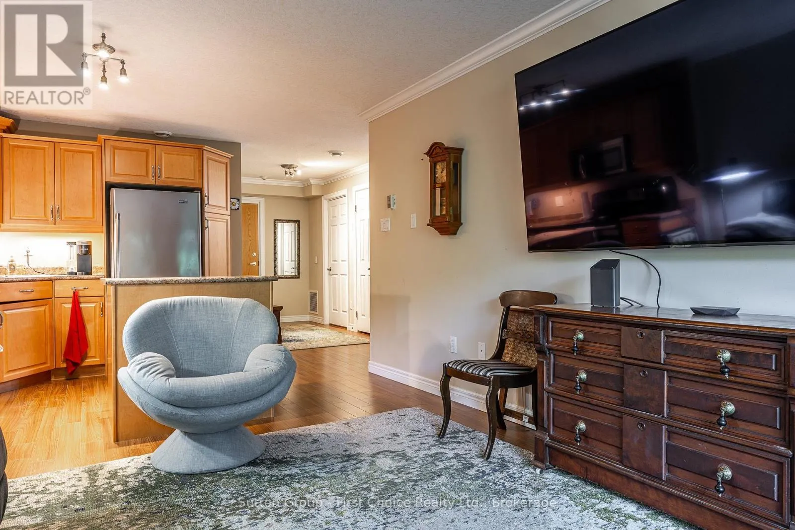 206 - 160 ROMEO STREET, #206