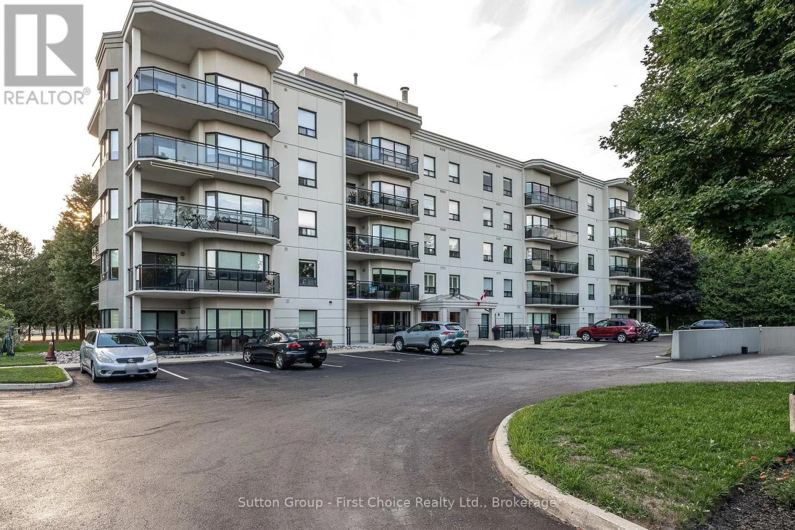 206 - 160 ROMEO STREET, #206