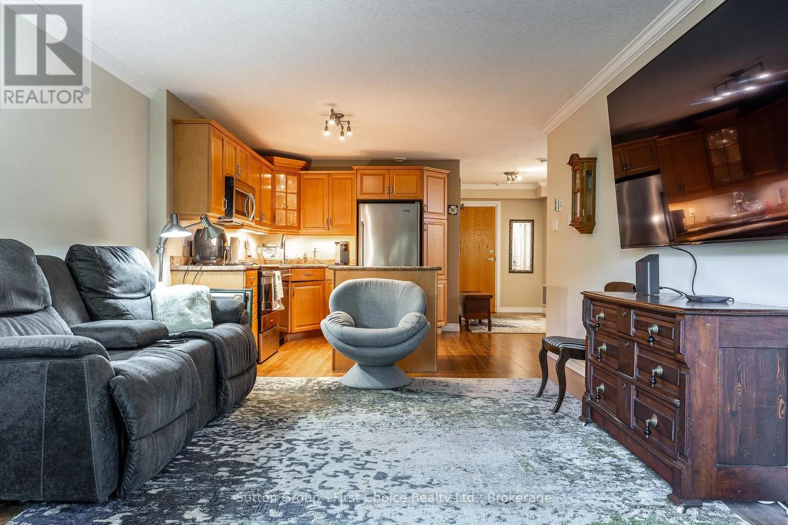206 - 160 ROMEO STREET, #206