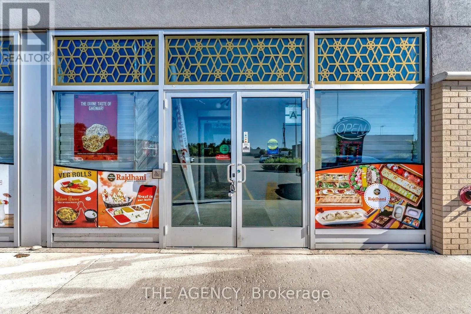 F3 - 218 HENRY STREET