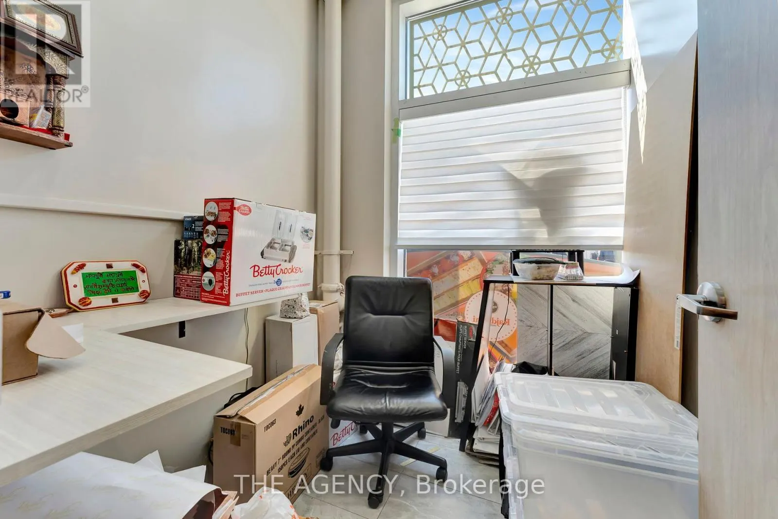 F3 - 218 HENRY STREET