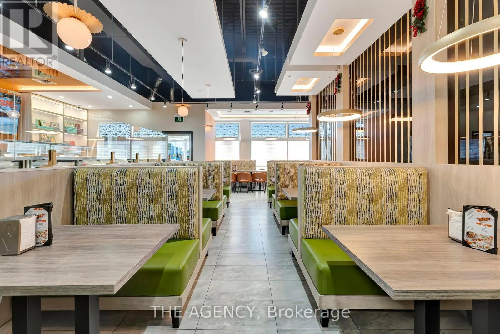 F3 - 218 HENRY STREET