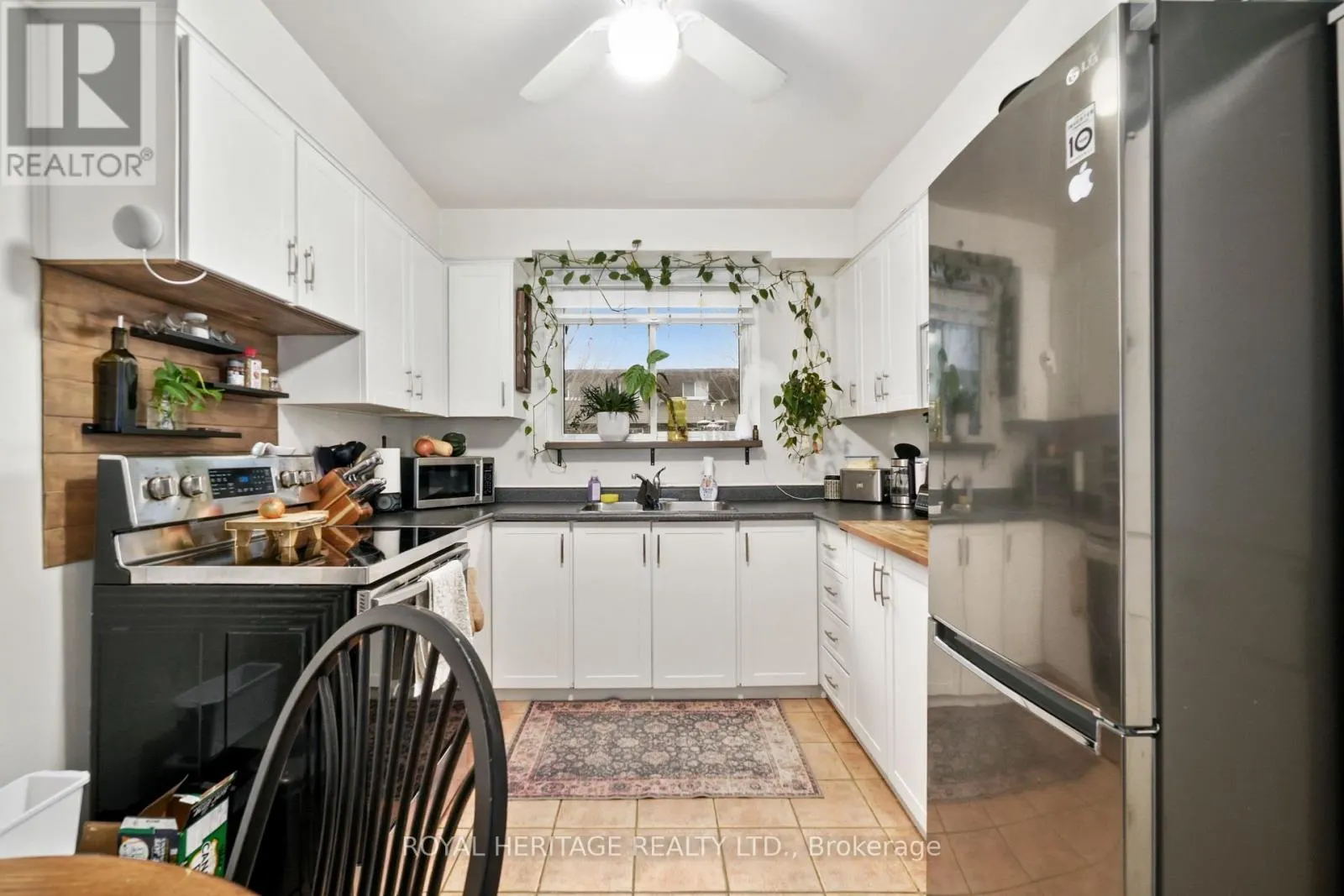 5 - 494 ELGIN STREET W, #5