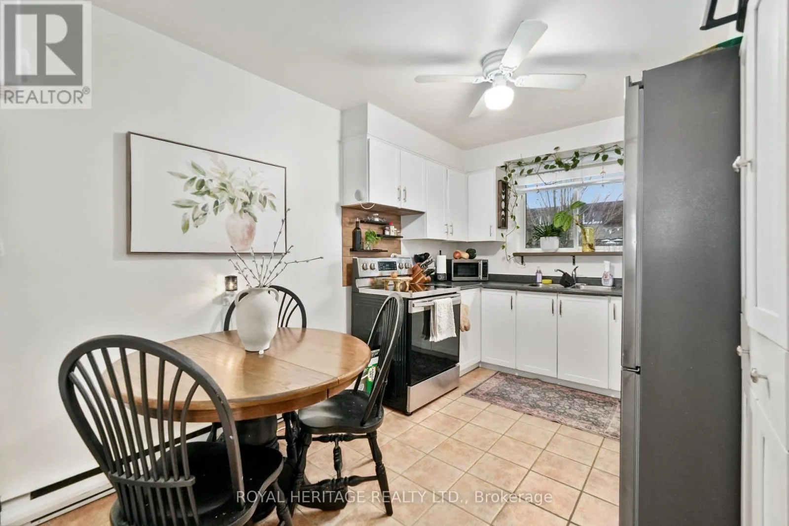 5 - 494 ELGIN STREET W, #5