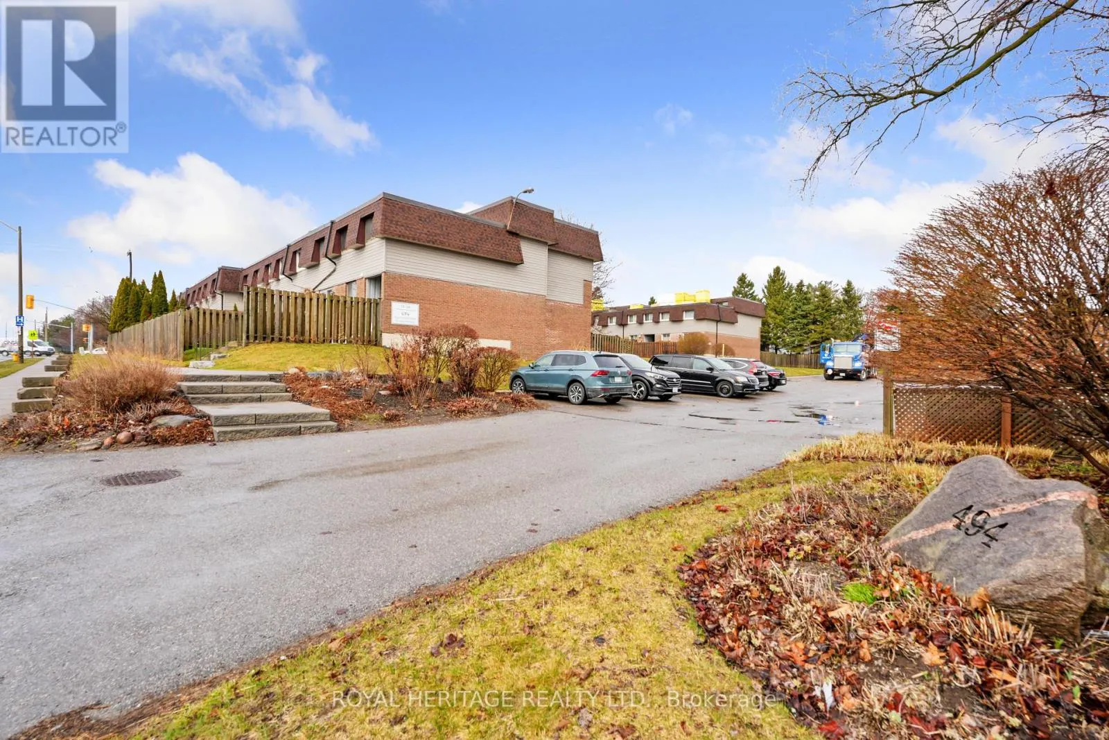 5 - 494 ELGIN STREET W, #5