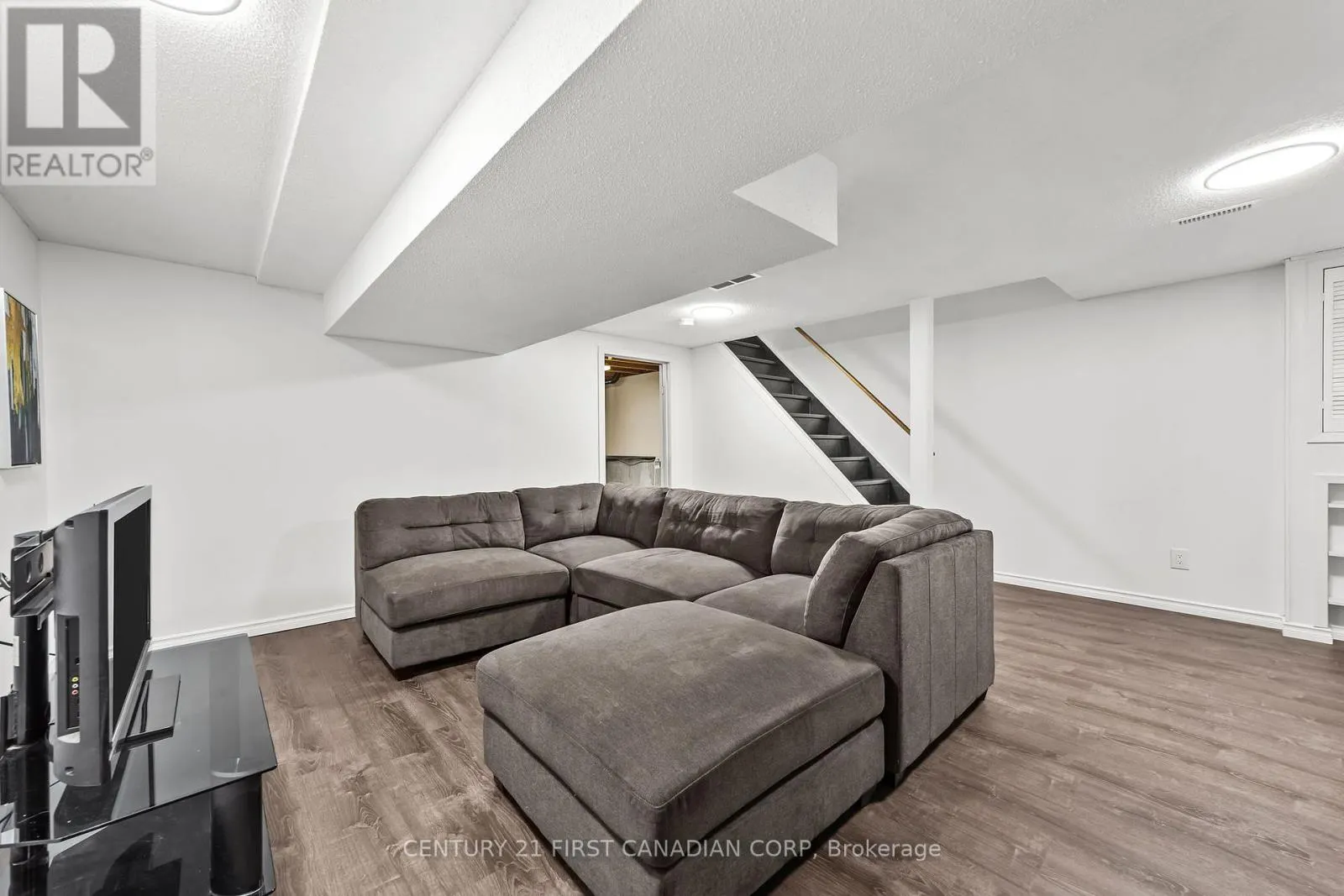 71 CONSTABLE COURT