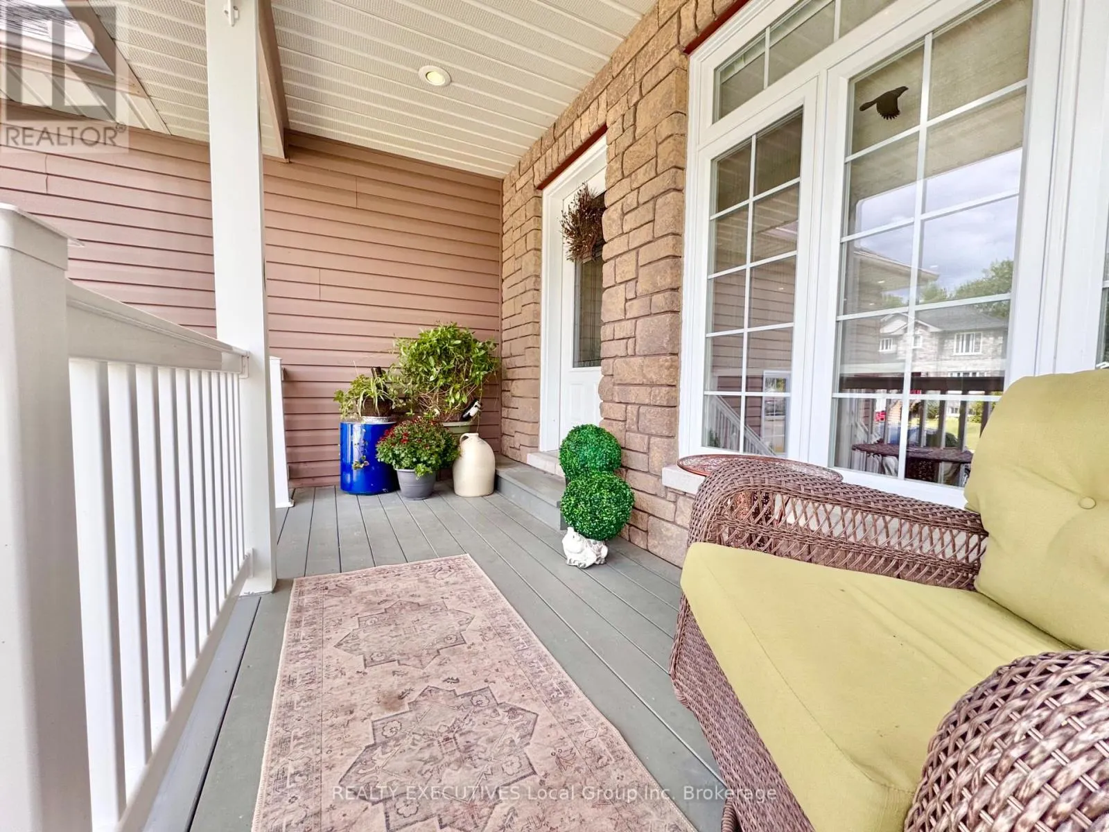 381 THELMA AVENUE