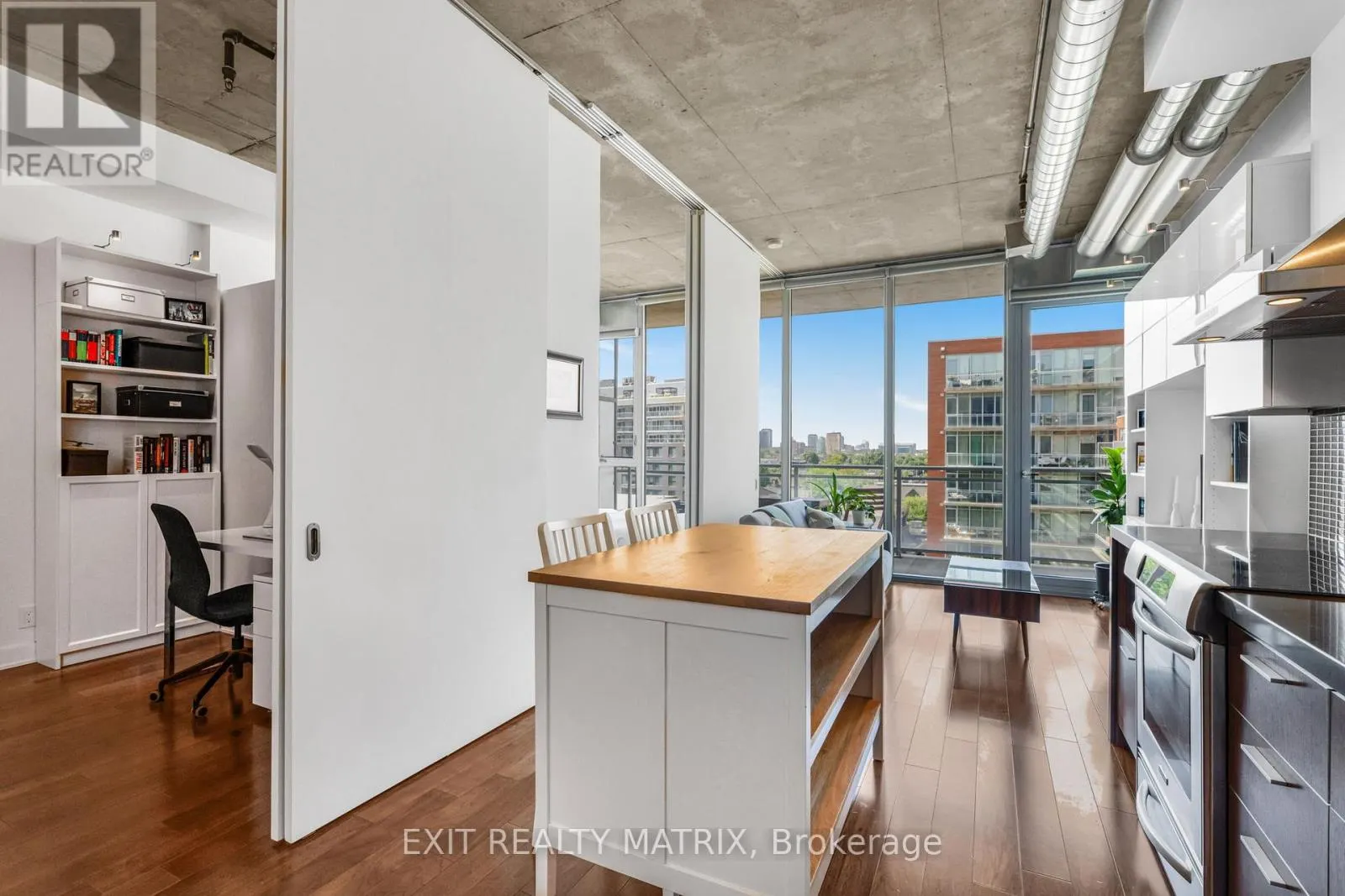 749 - 340 MCLEOD STREET
