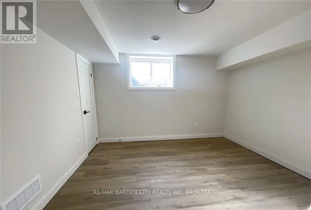4-LOWER LEVEL - 13 VALLEY ROAD