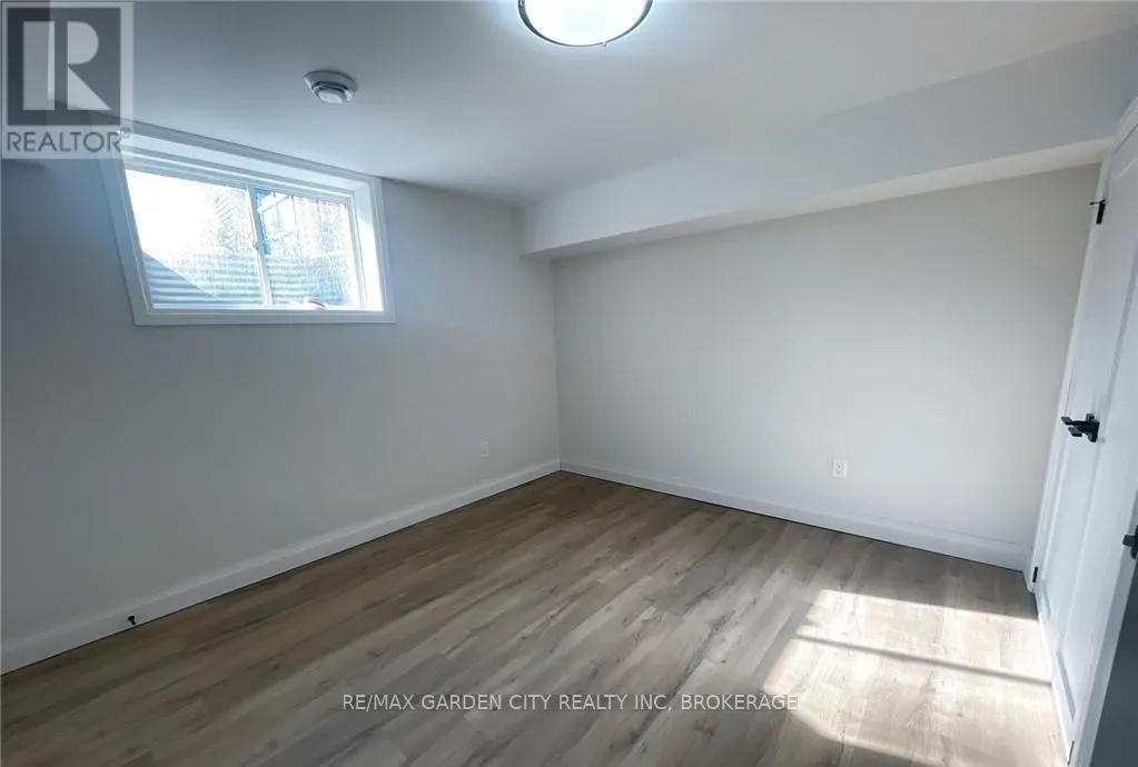 4-LOWER LEVEL - 13 VALLEY ROAD