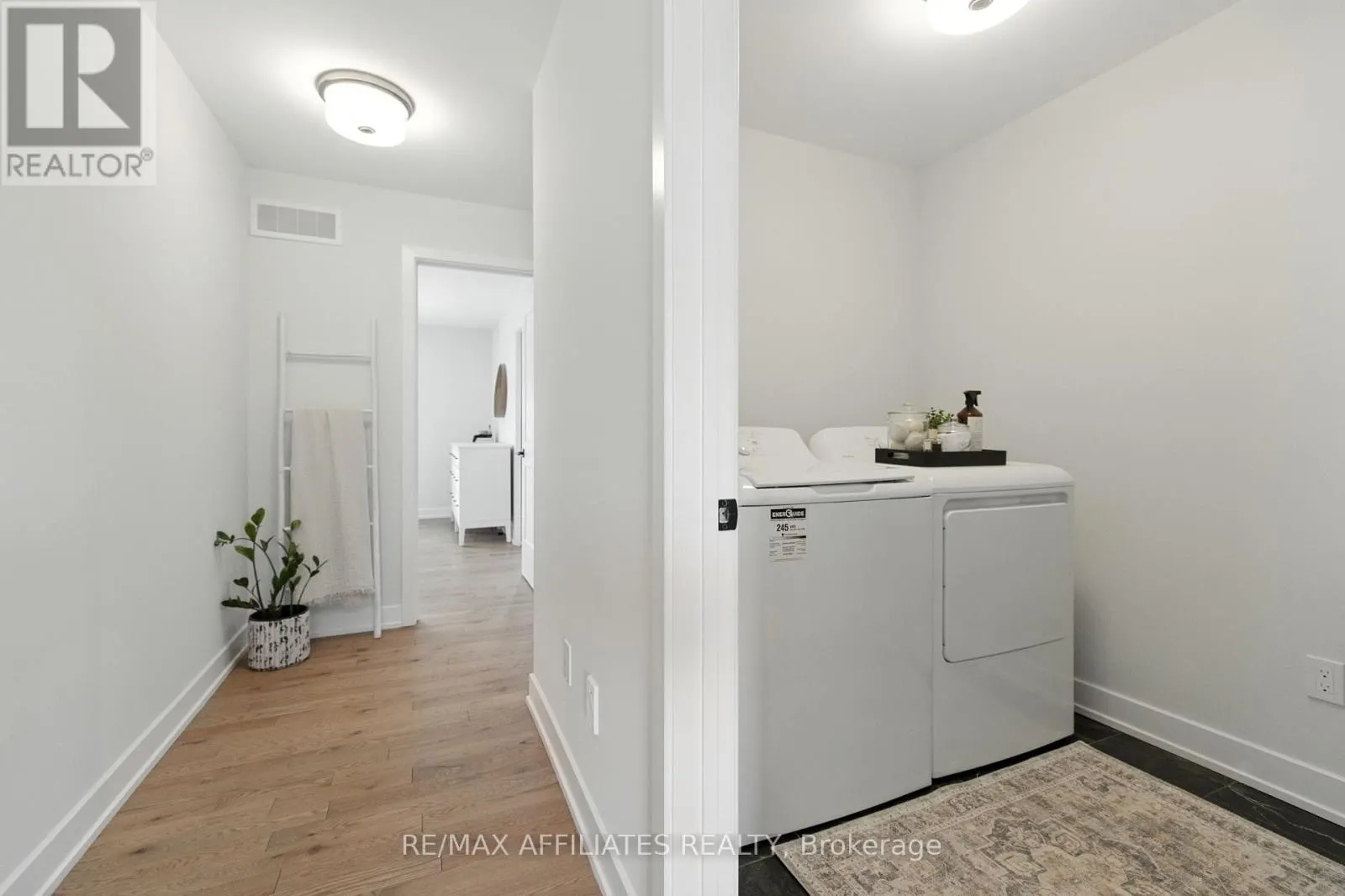 142 THOMAS STREET S