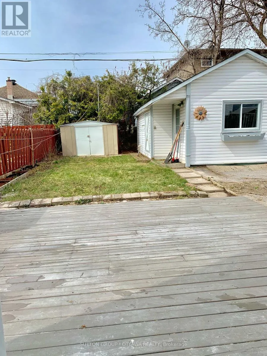 323 MONTFORT STREET