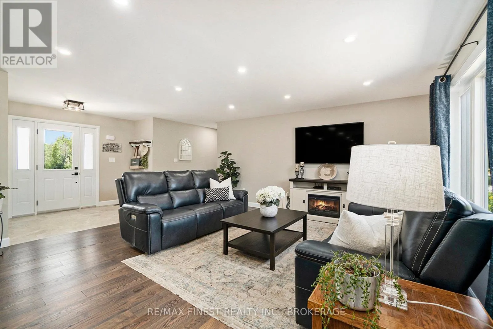 10541 WYLIE WAY