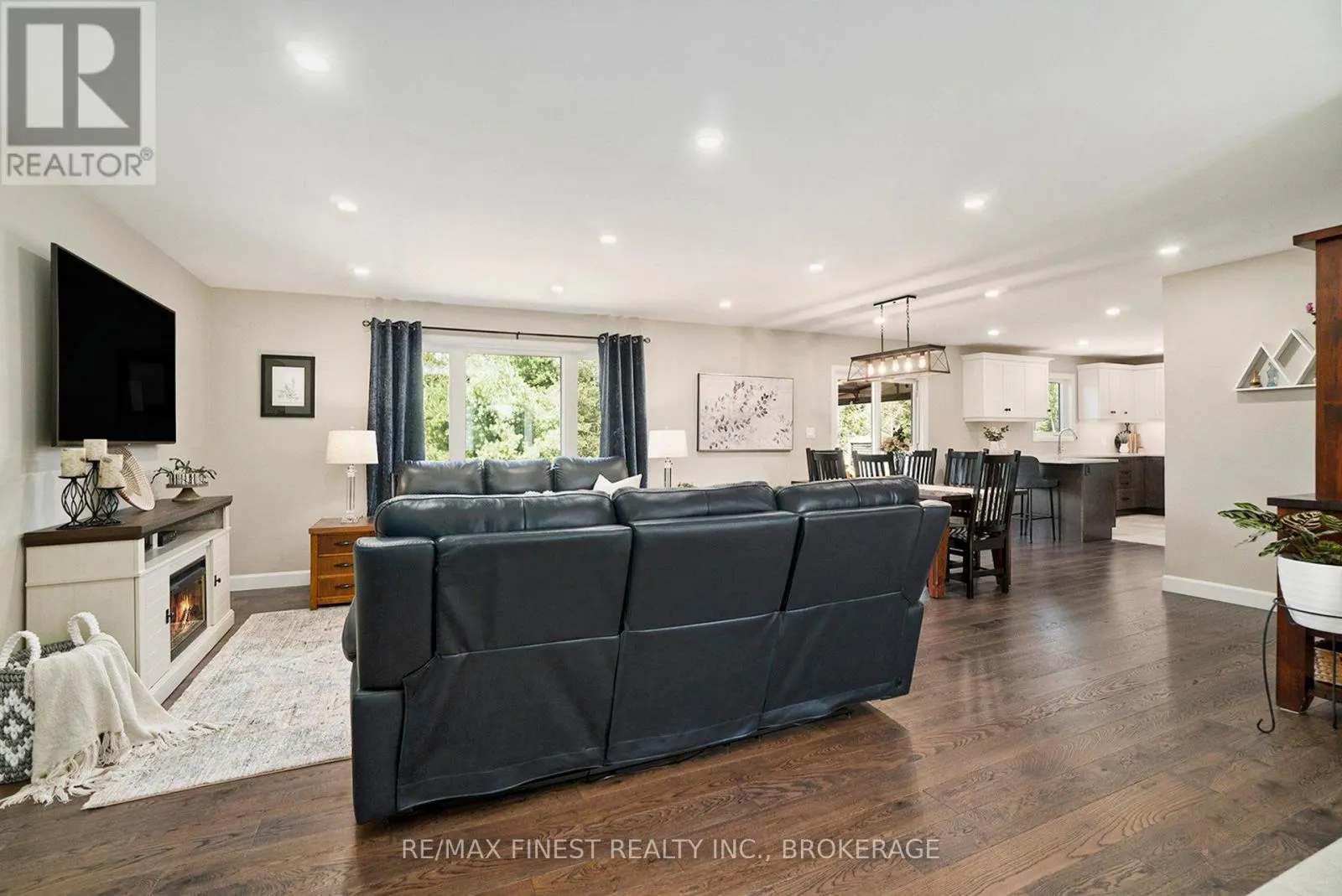 10541 WYLIE WAY