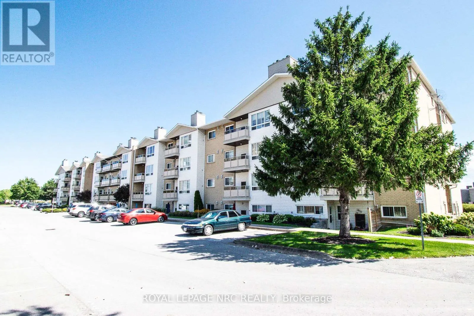 217 - 78 ROEHAMPTON AVENUE, #217
