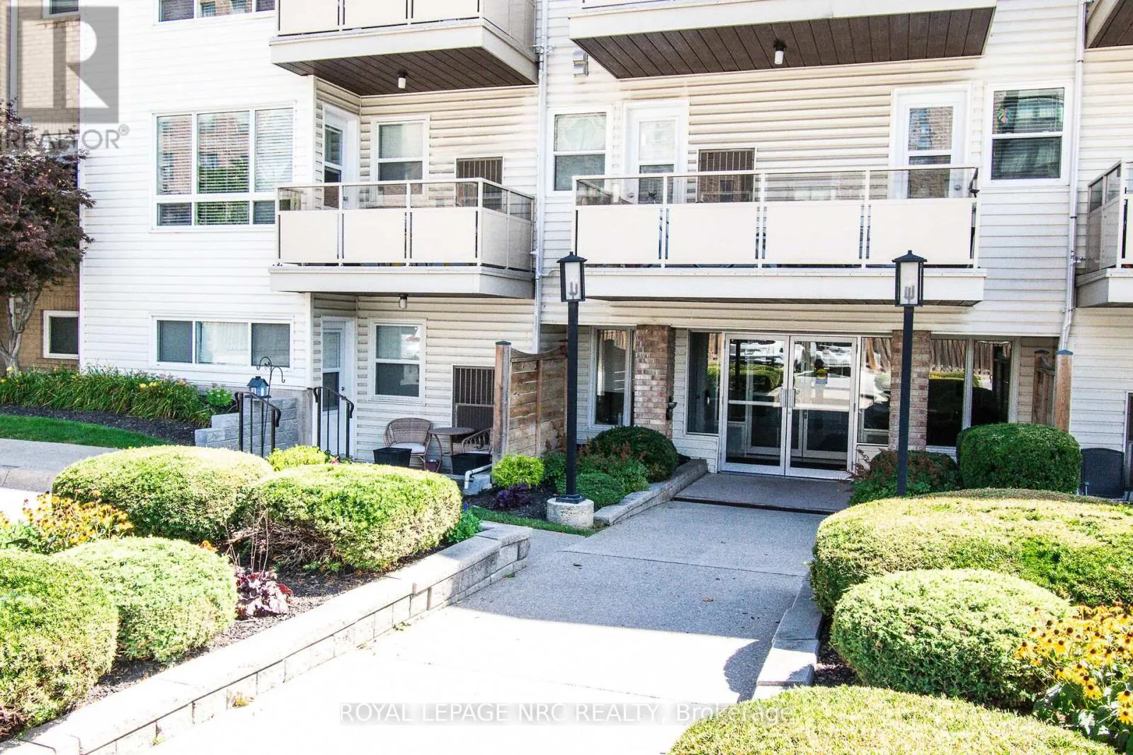 217 - 78 ROEHAMPTON AVENUE, #217